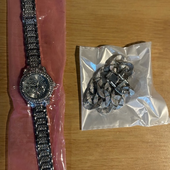 2pcs/set Rhinestone Quartz watch for women Fashion analog wrist watch & Bracelet - Picture 3 of 3